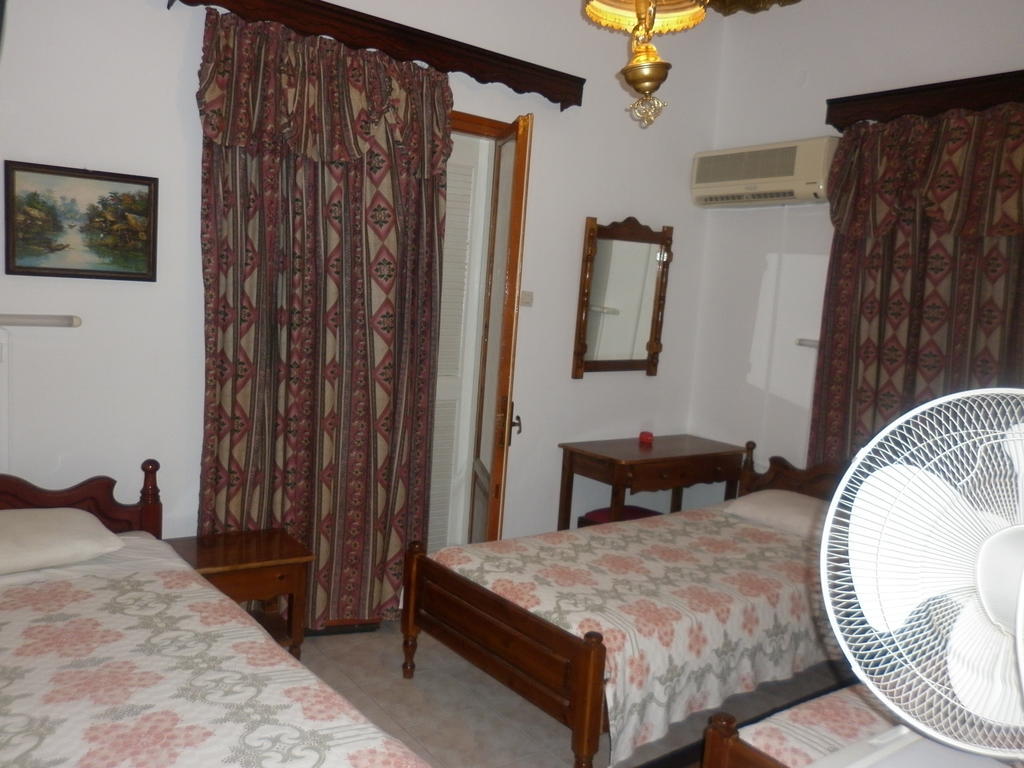 Miramare Hotel Lakkíon الغرفة الصورة